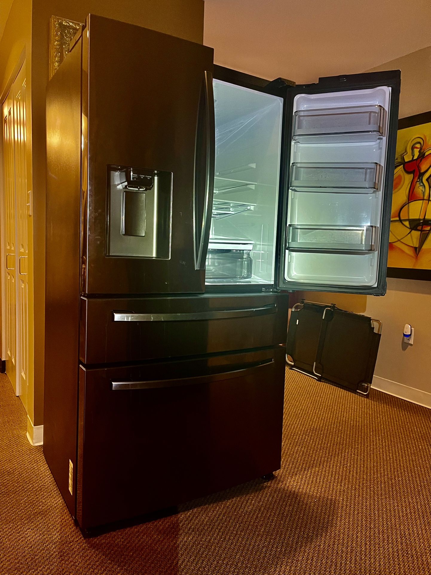 Counter-Depth Fingerprint Resistant Refrigerator - Black Stainless Steel Model: Samsung