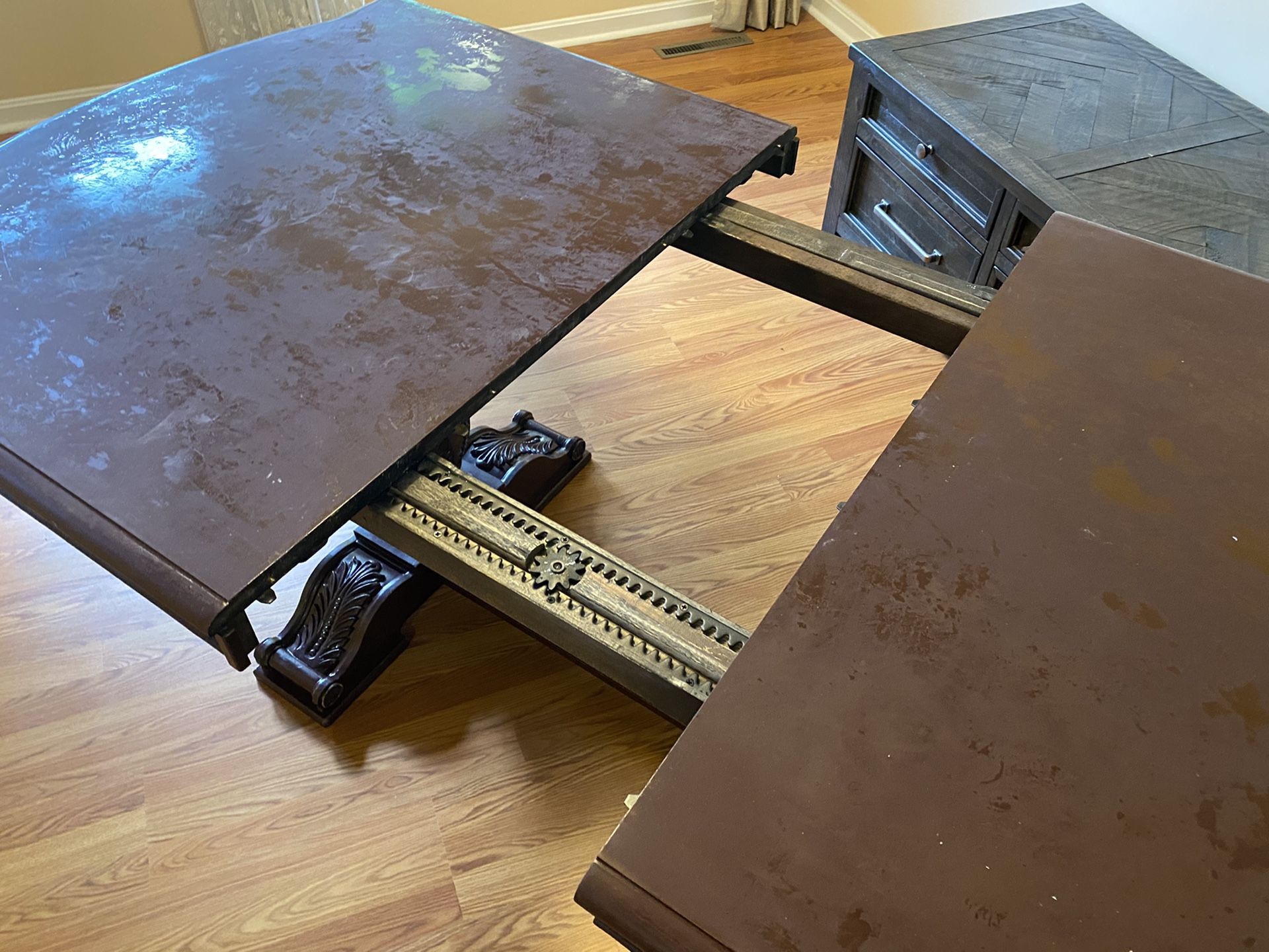 Dinning table with 6 chairs