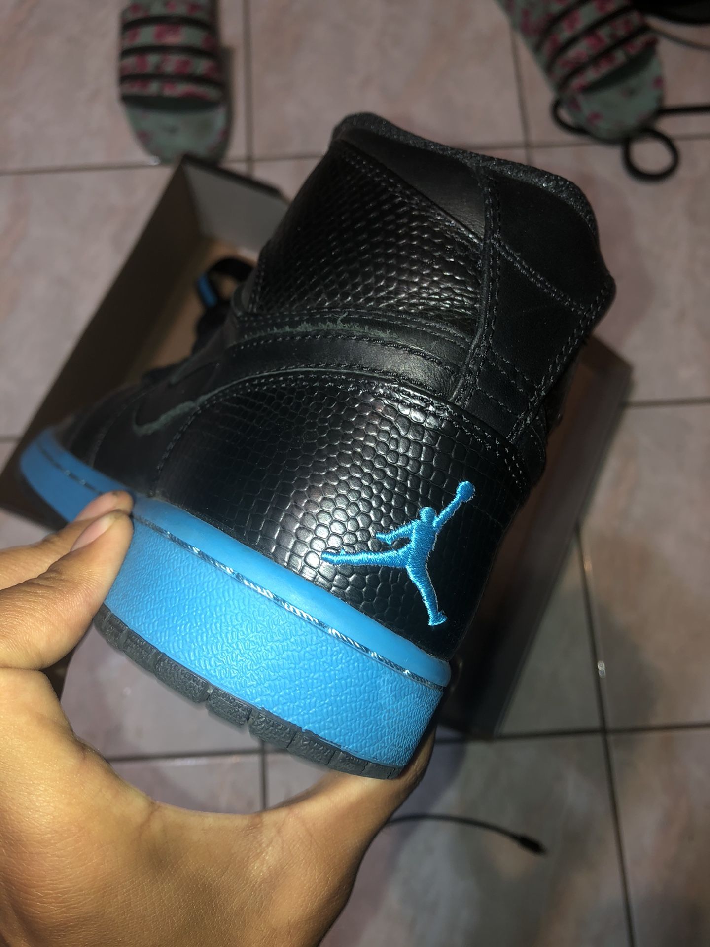 Air Jordan 1 Size 9 Black and blue