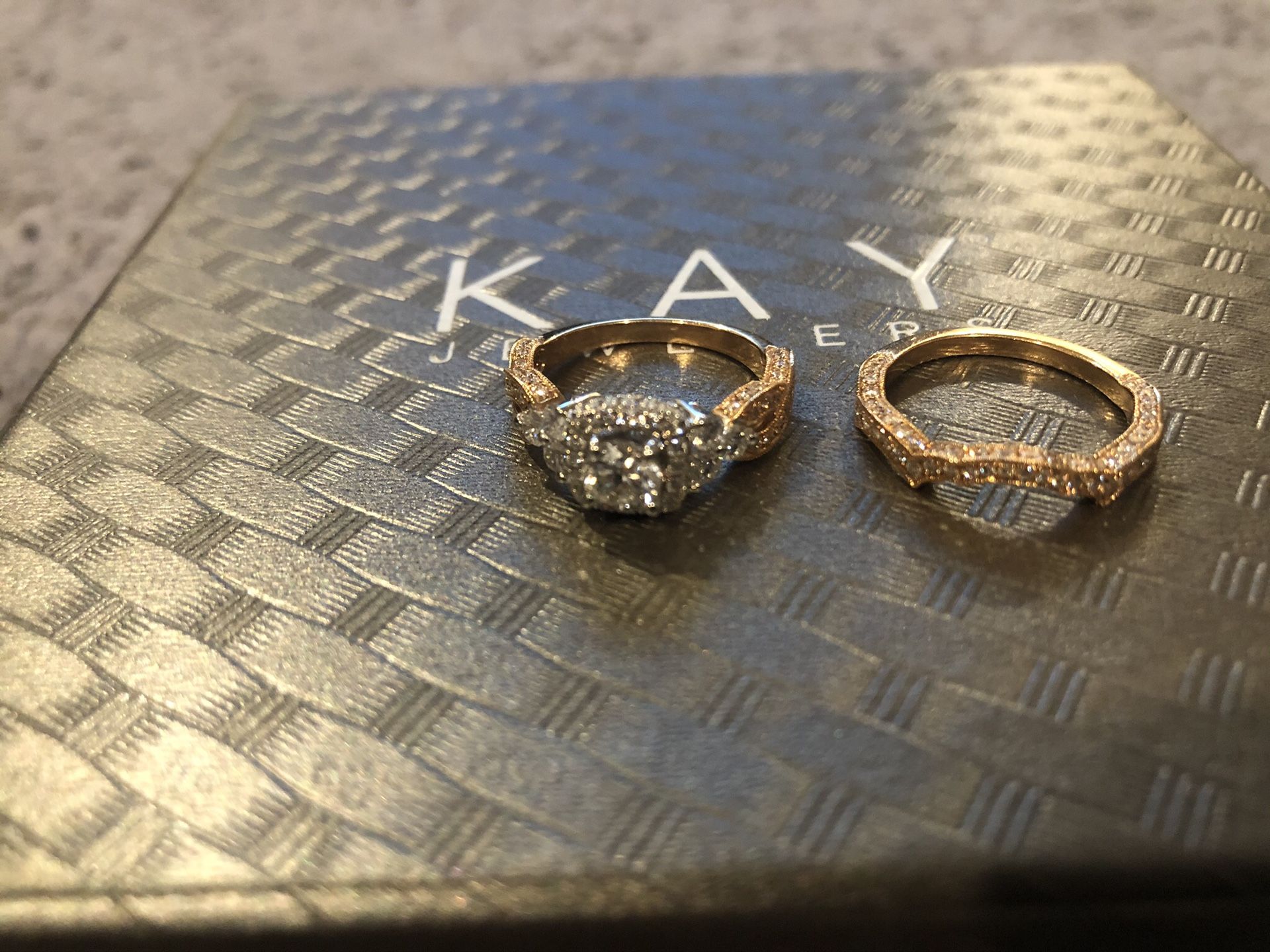 Neil Lane 14 Karat Engagement Ring With Wedding Band Size 6.5