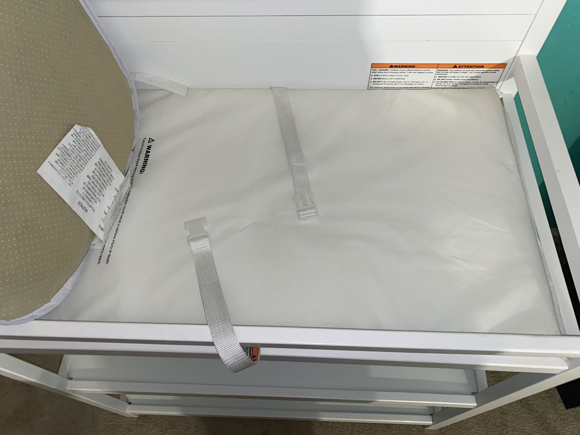 Changing Table (white)
