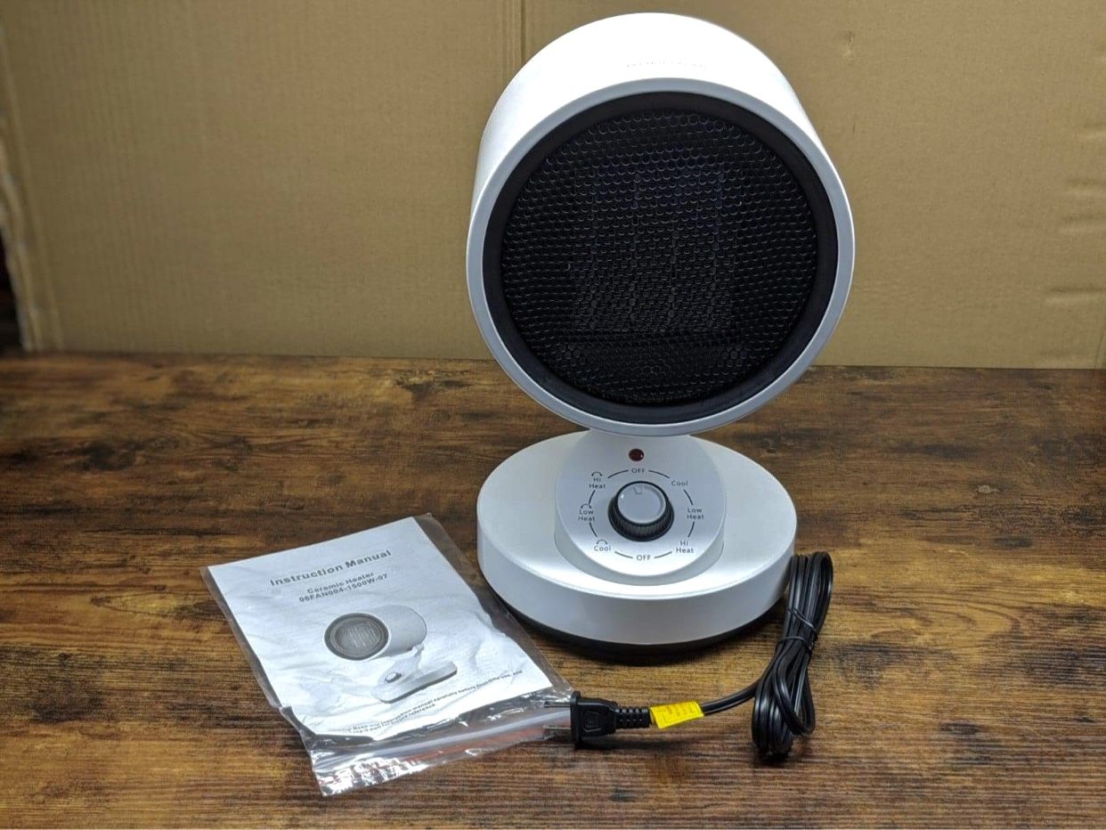 (NEW) 1500W Tabletop Portable Oscillating Ceramic Heater with Cooling Fan For Offices, Bedrooms, Classrooms, Basements