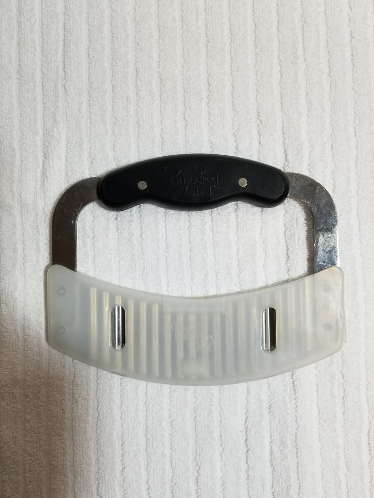 Pampered chef cutter