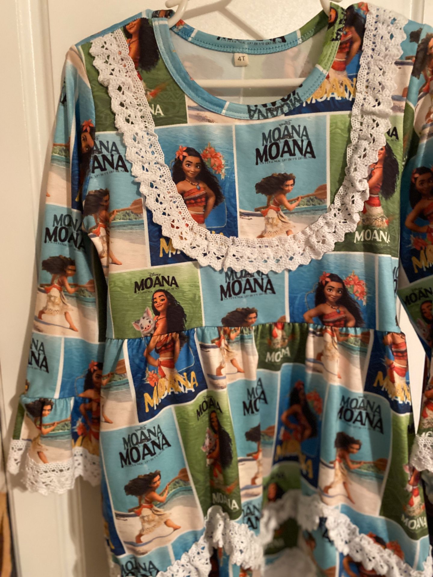 Moana dress Size 4