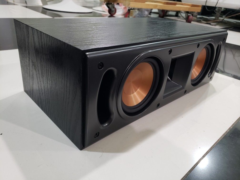 Klipsch RC 42 ll 300 Watts Peak Center Speaker Like New Perfect Working Very Nice Sound Will Test Before You Buy
