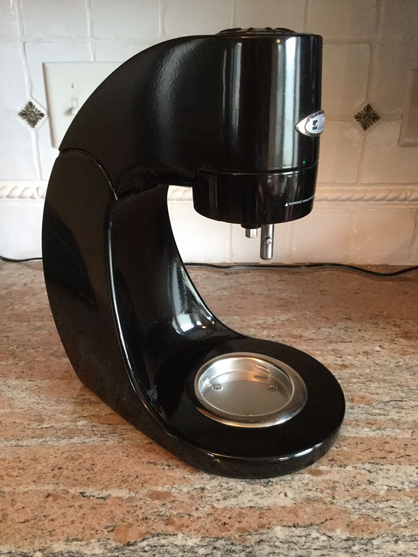 JENNAIR Attrezzi Stand Mixer with extra stainless mixing bowl NEW