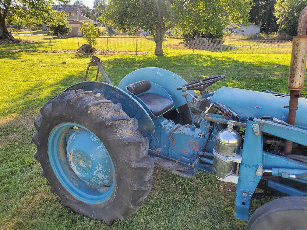 1954 Ferguson TO30  Tractor with loader