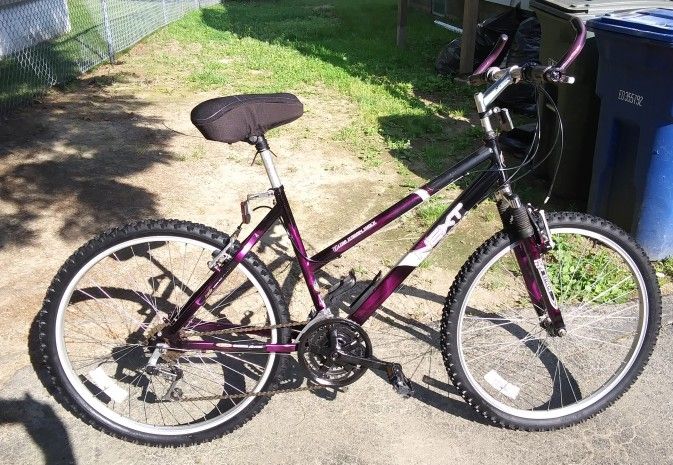 Next 26 in 18 speed Ultra all terrain, shock system, all Shimano equipped, Shimano derailleur sis EST extreme shock, Promax brakes, grips Promax brake