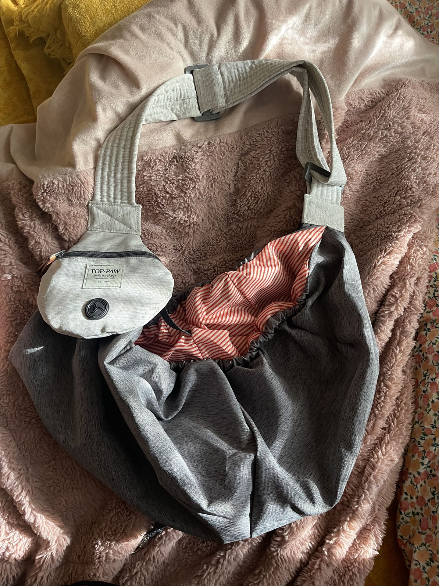 NWOT Top Paw Soft Sling Pet Carrier in Grey
