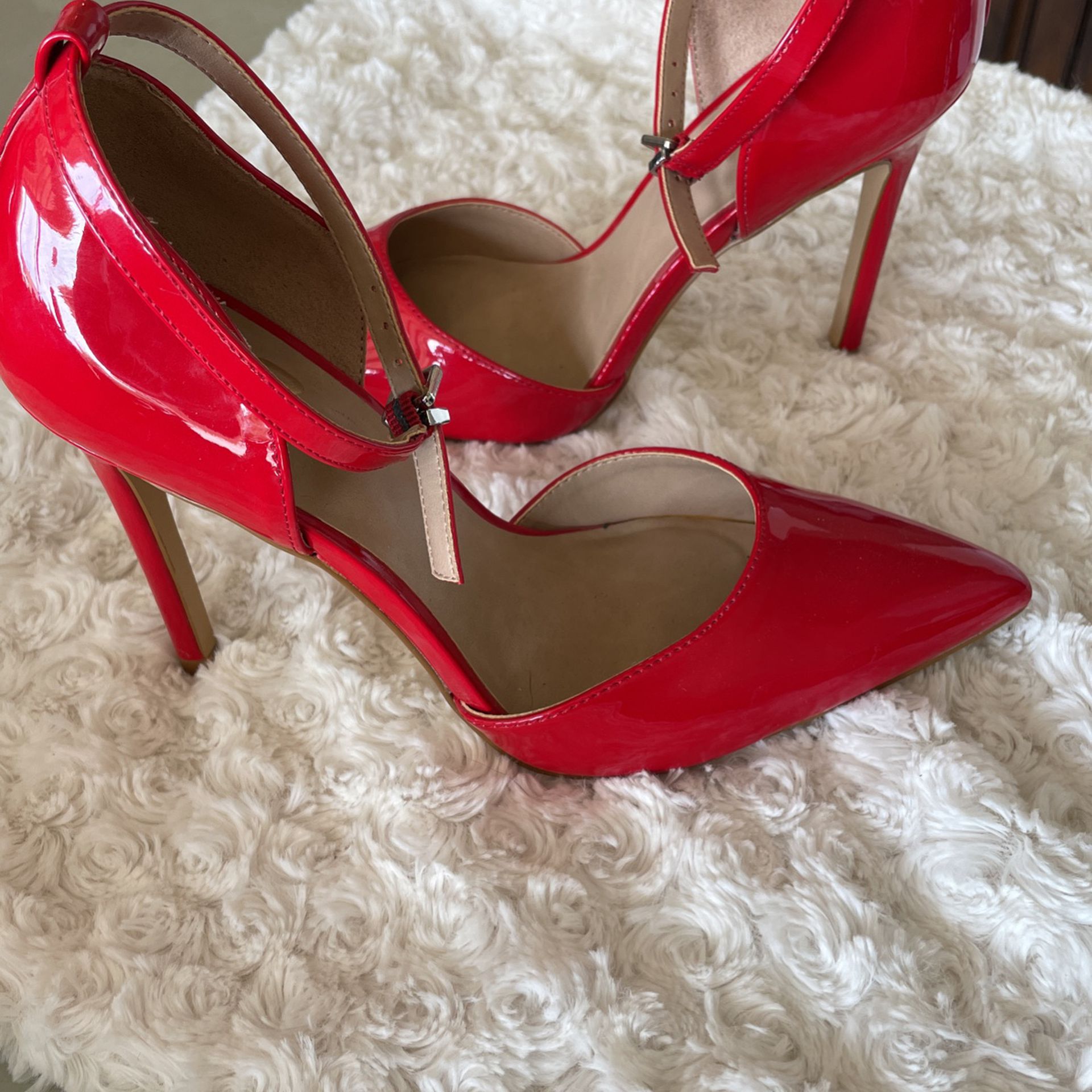 NEW Red Heels Size 6