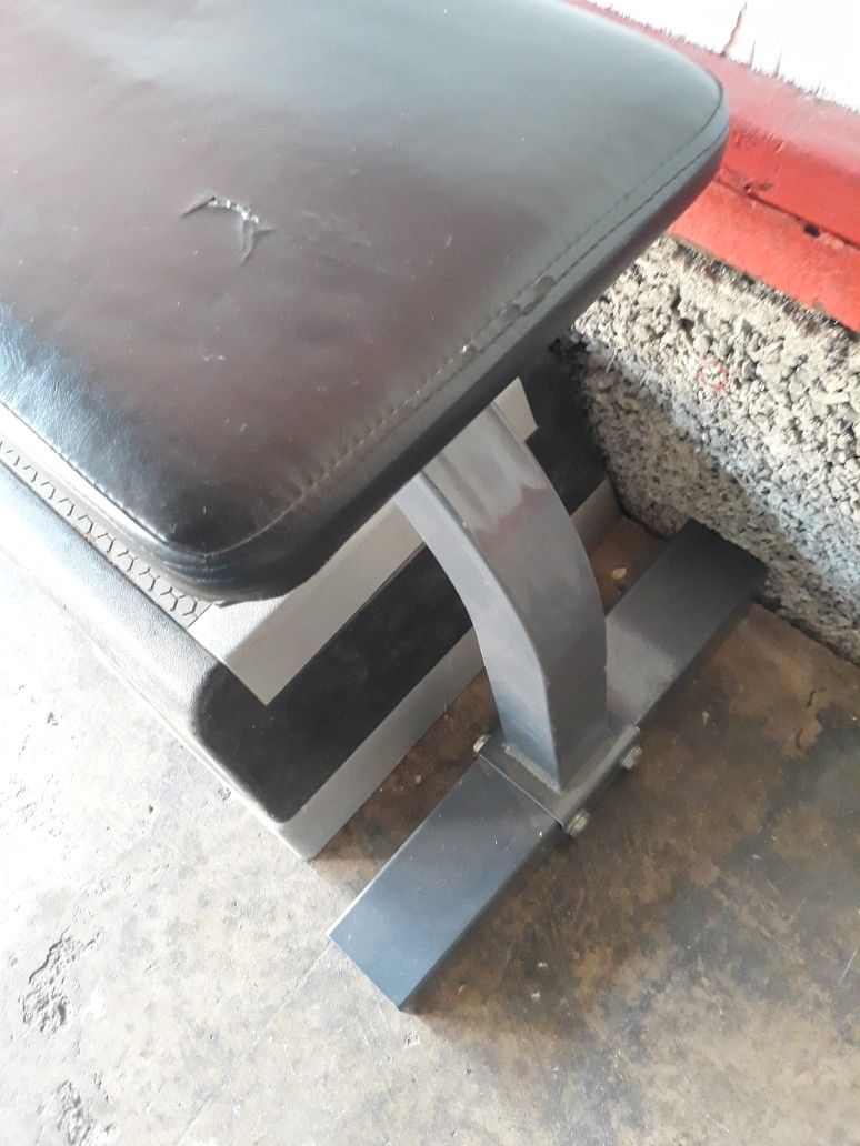 Flat Weight Bench