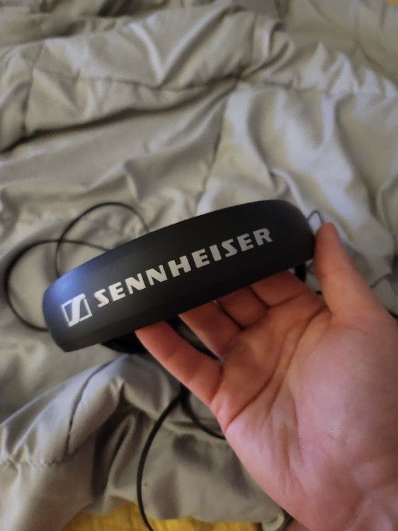 Sennheiser HD 201 Headphones