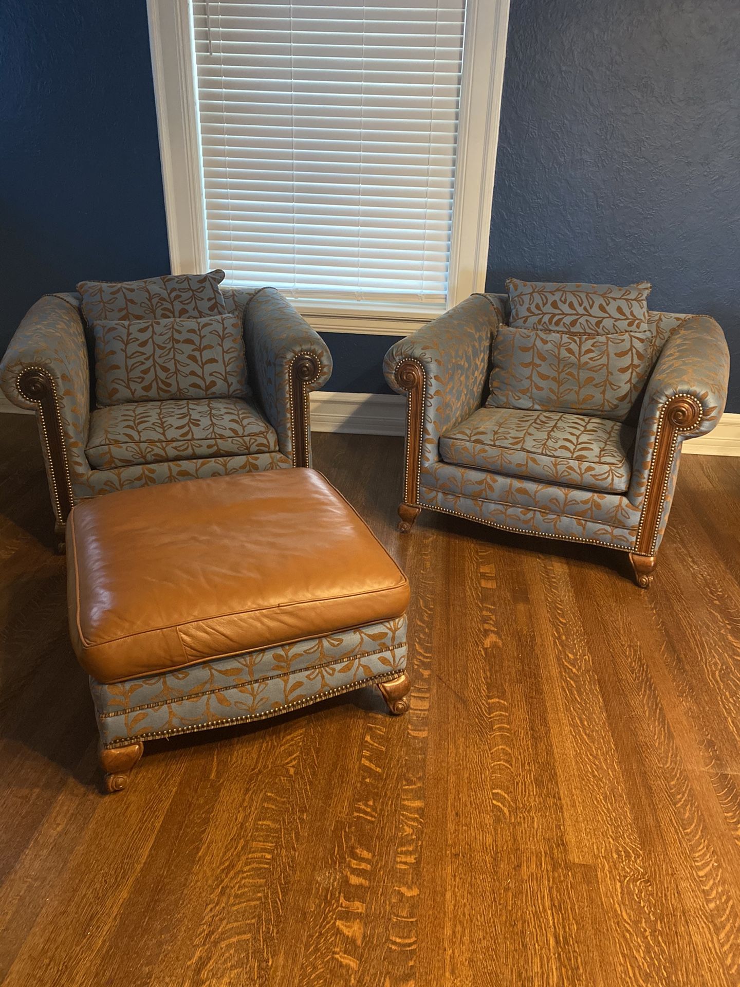 Upholstered Sofa Chairs/Arm Chairs And Ottoman