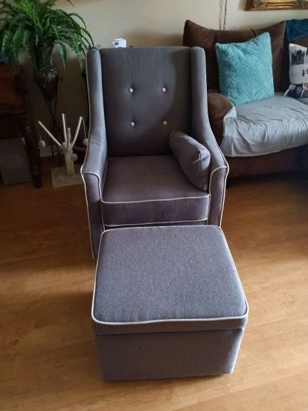 Rocking Chair With Ottoman