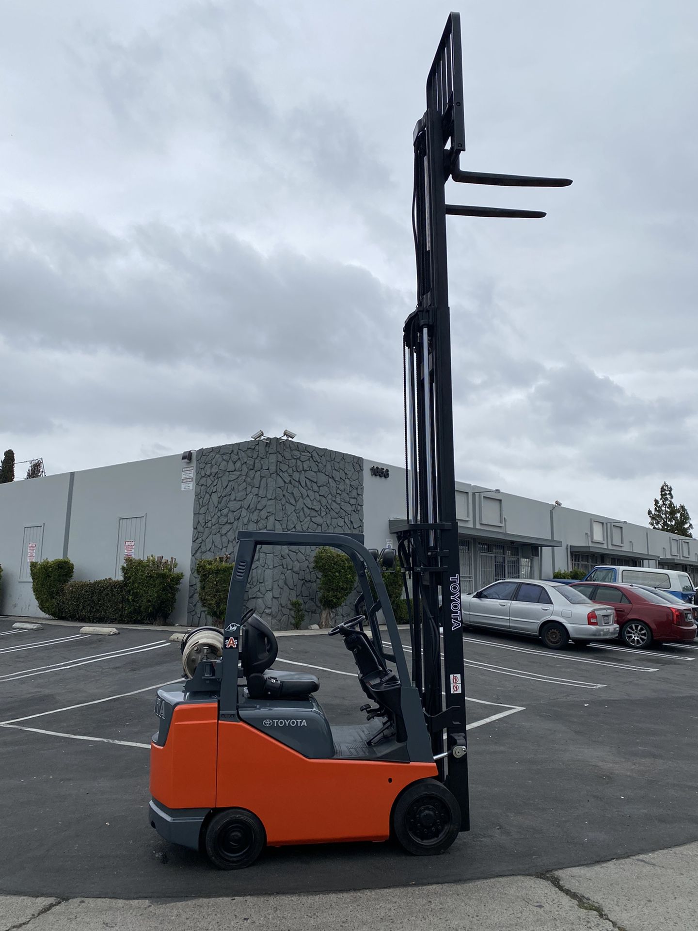 2014 Toyota Forklift 8FGCSU20 4000 LBS SMALL FRAME