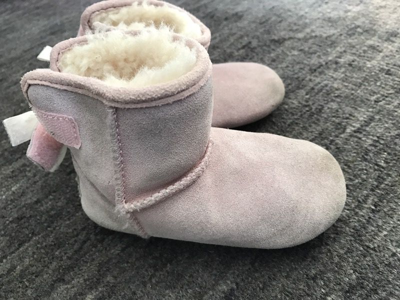 Ugg boot pink girls toddler size 5.5-6 super warm