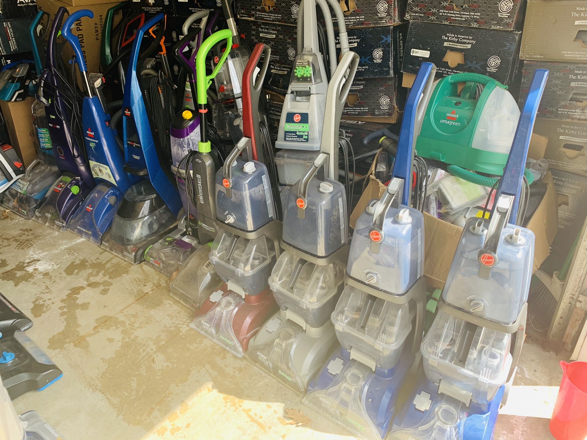 Working carpet shampooers