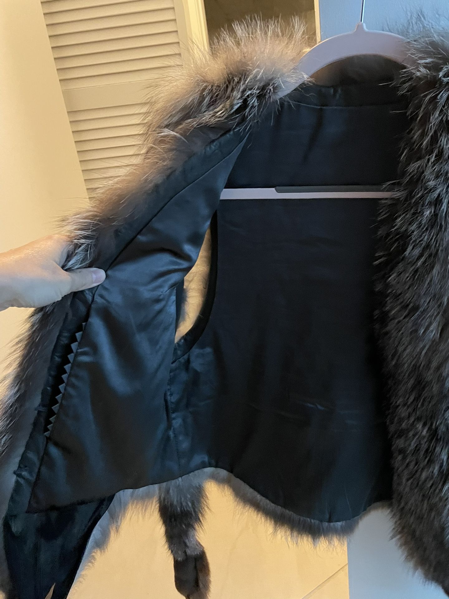 Fur Vest Black Fox
