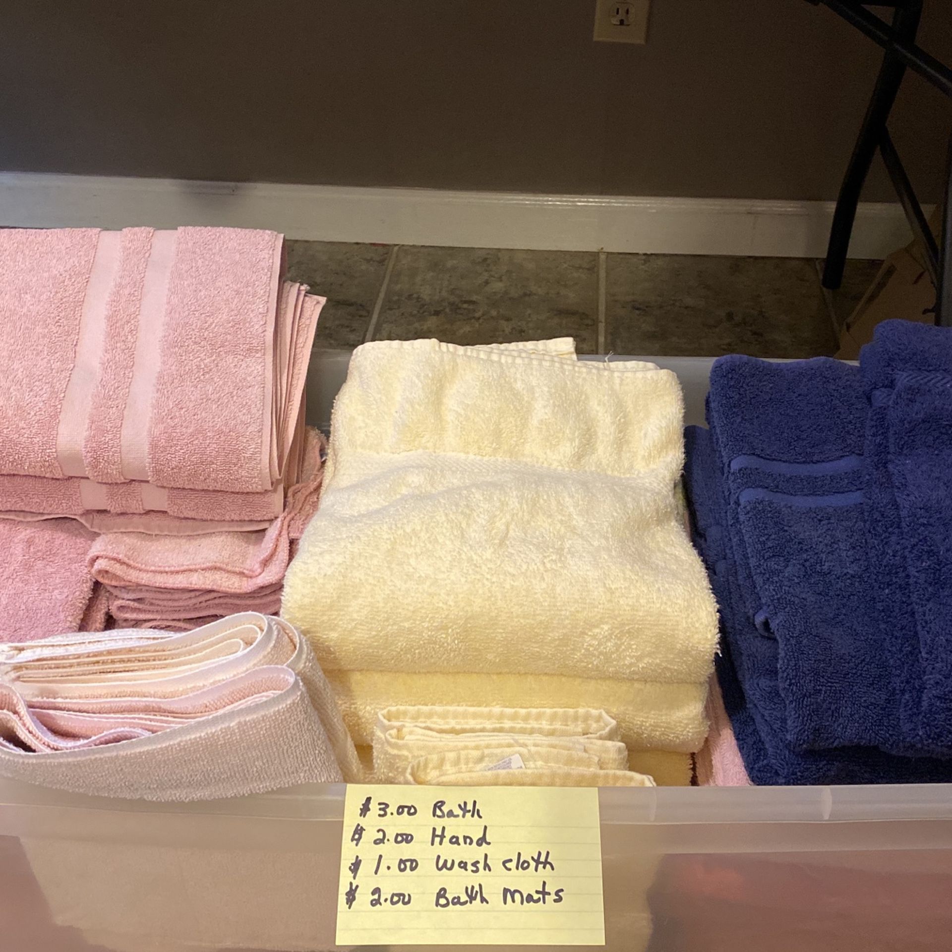 Sheets - Towels - Tablecloths