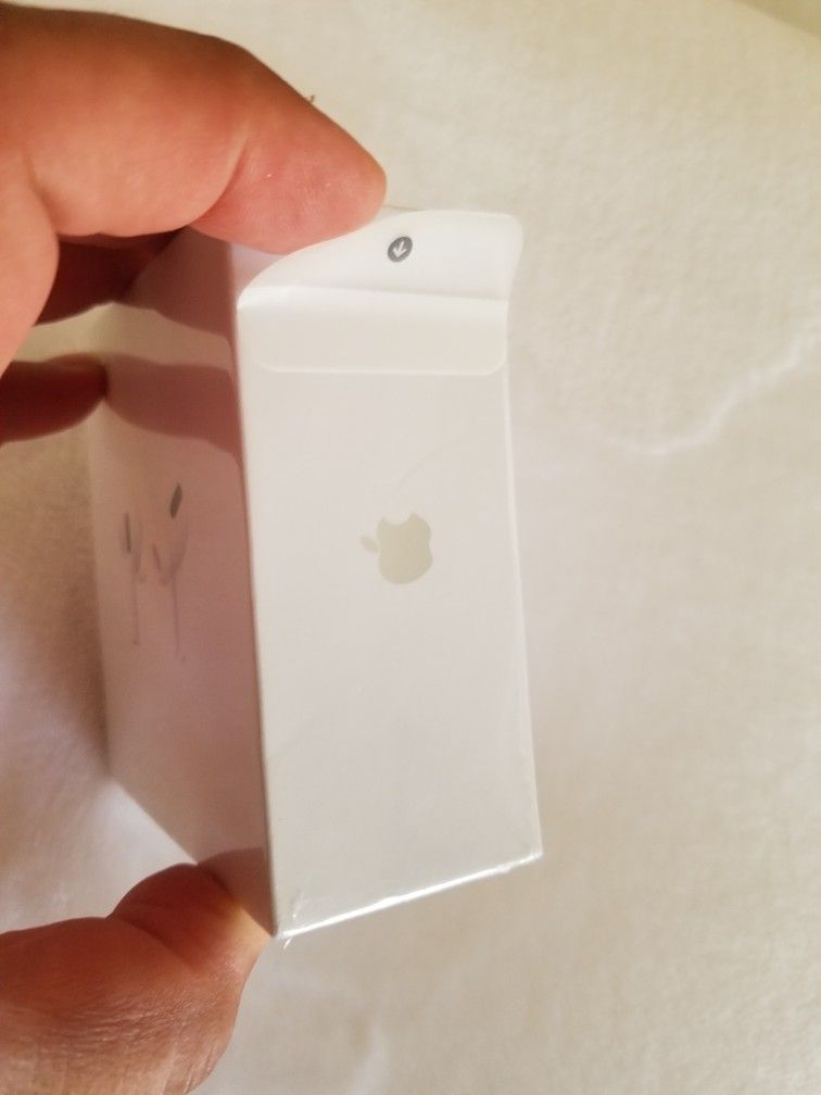 Apple Airpod Pros $100