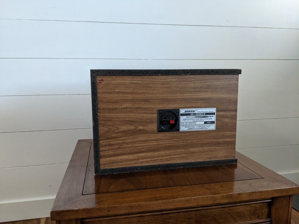 Bose 201 Series III Direct Reflect Stereo Speakers, Wood Grain
