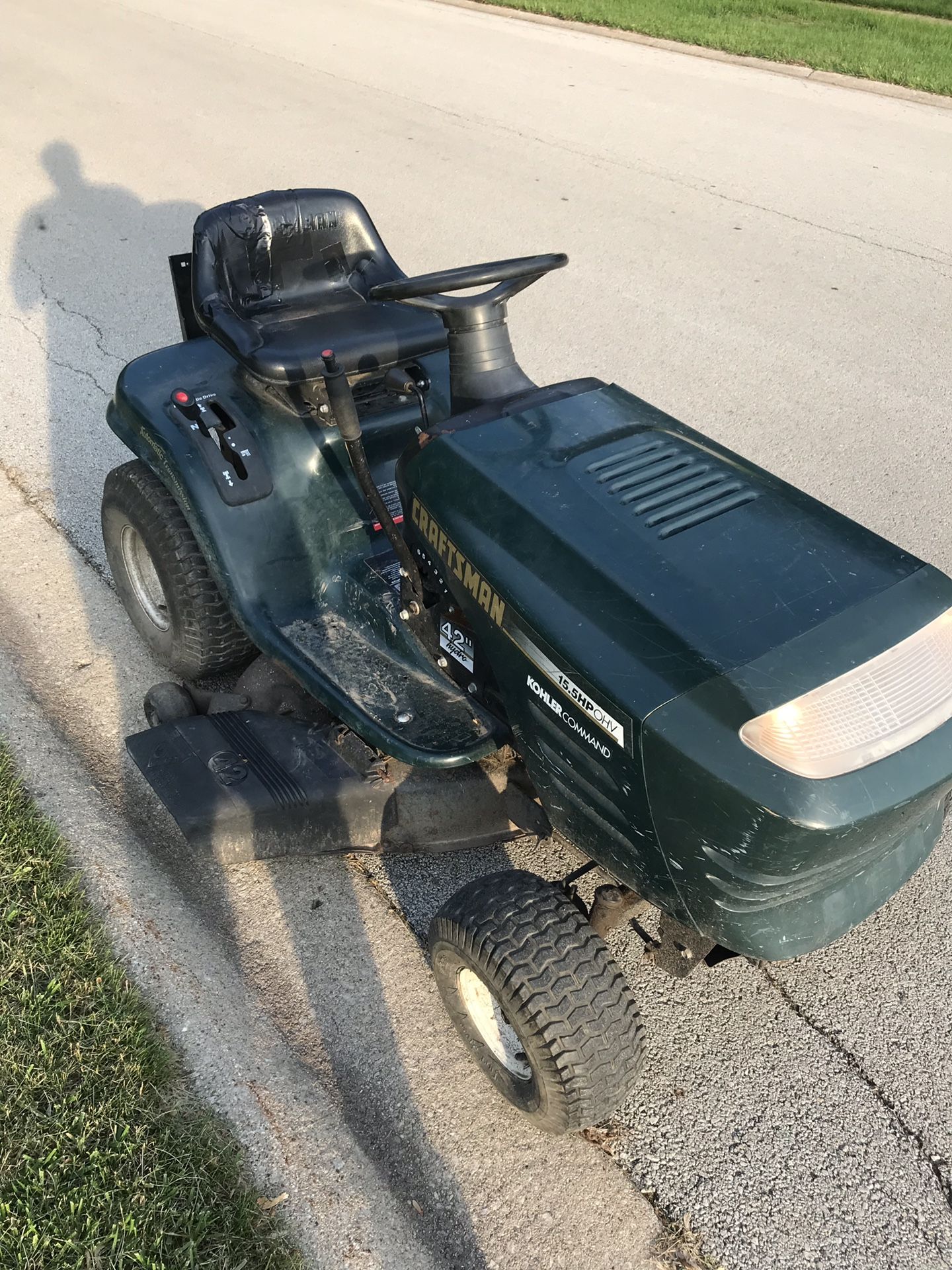 Craftsman hydrostatic lawn riding mower with a 15.5 HP Kohler Command Engine. Move the lever on