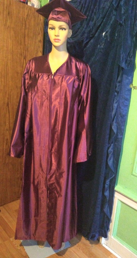 Unisex Burgundy Graduation Gown.