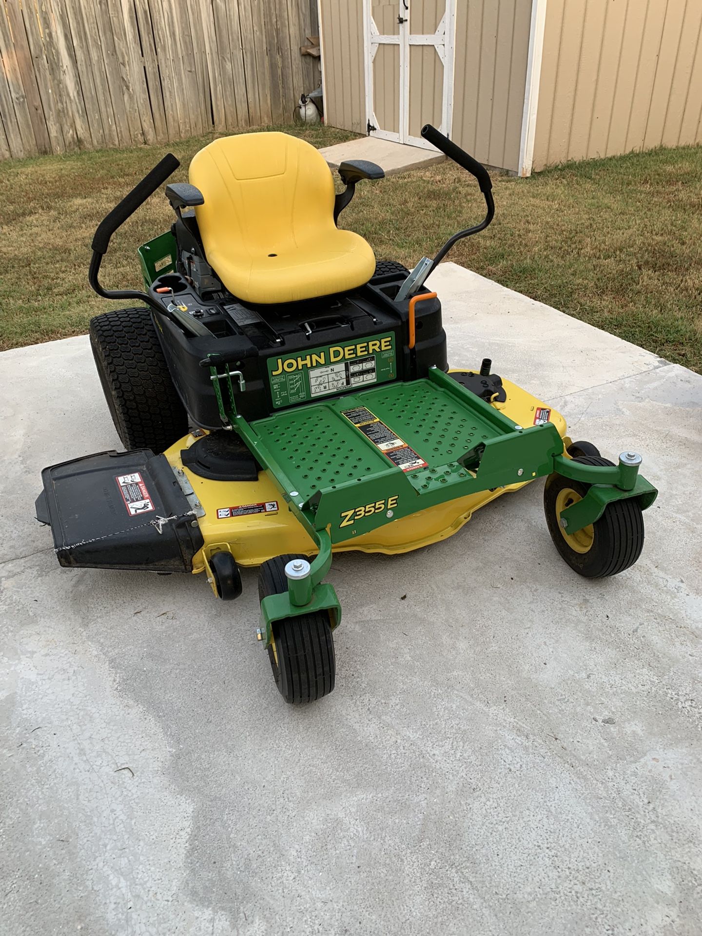 John Deere Zero Turn 355e 48 Deck 20 Hour On It