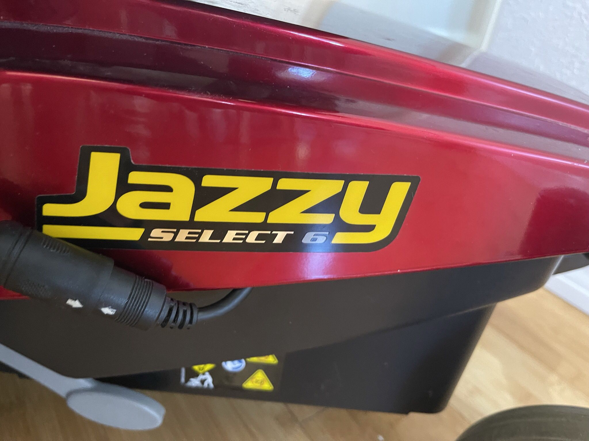 Like New Jazzy Select 6 Pride Mobility Scooter 