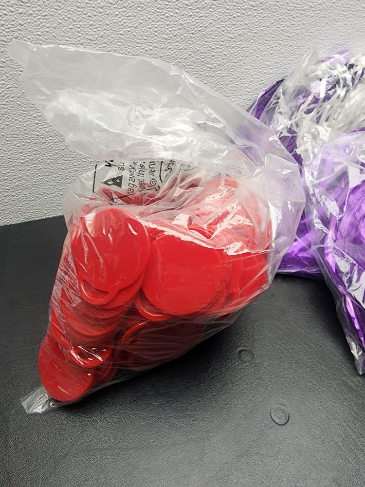 200 Pcs. Chuck E. CheesE Balloons " Let's Party"