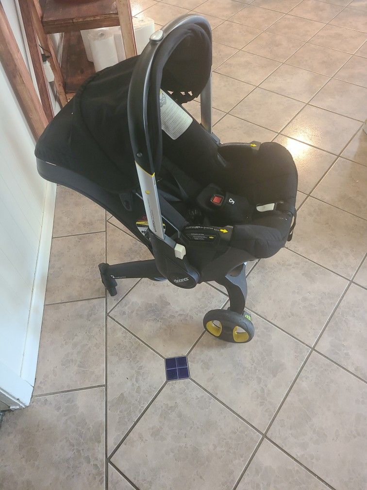 Doona Carseat Stroller
