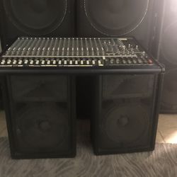 speaker set mixer amplifiers and monitors Thumbnail