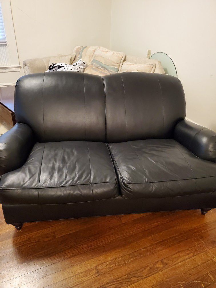 Acquisitions By Henredon Black Leather Couch