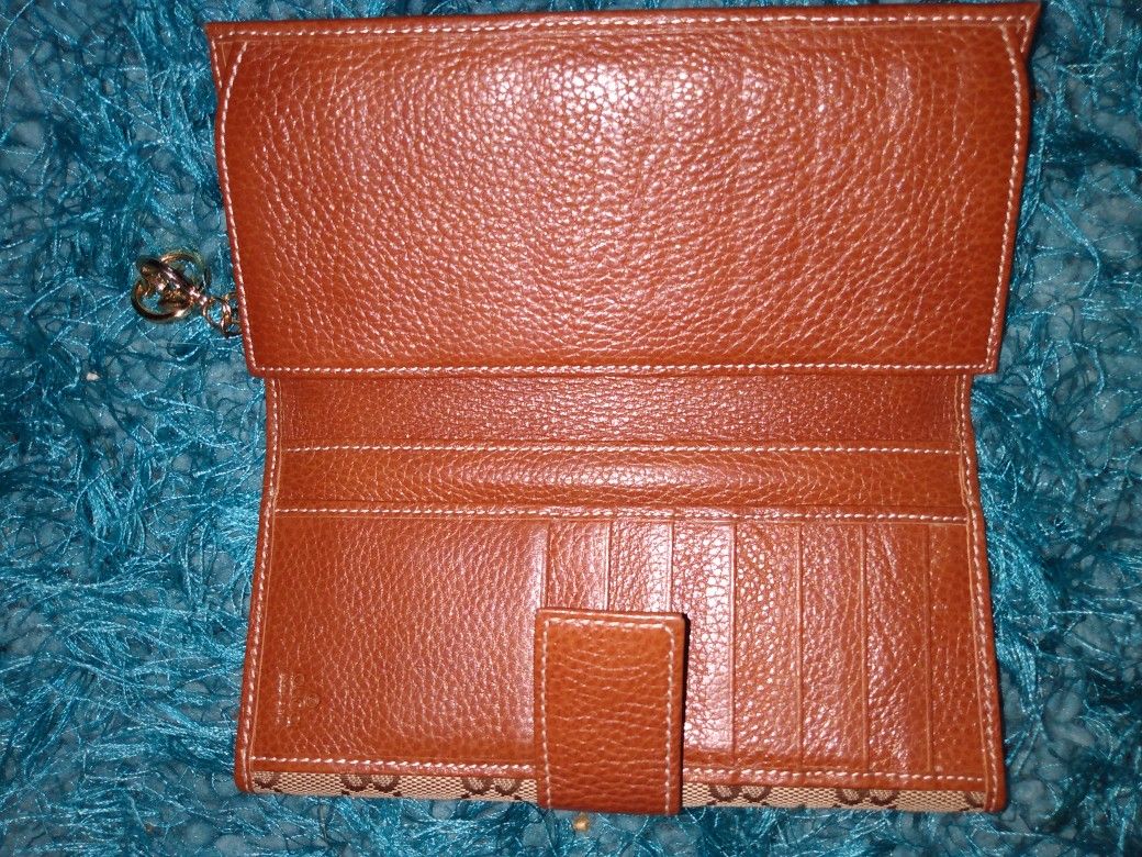 VINTAGE GUCCI WALLET