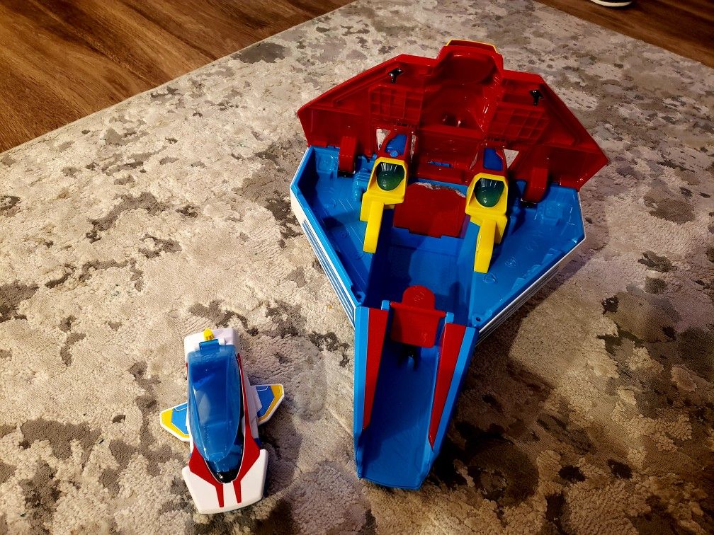 Paw Patrol, Super Paws, 2-in-1 Transforming Mighty Pups Jet Command Center with Lights and Sounds