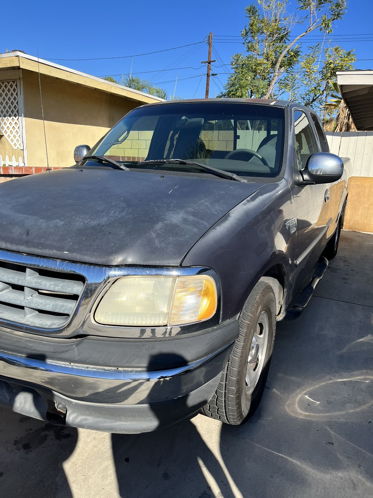 Ford F150 2001 V8 142k Miles