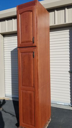Solid cherry wood kitchen cabinet pantry by Decorá in very good condition  Thumbnail