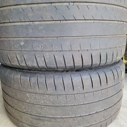 Michelin Pilot Sport 4S Tires Thumbnail