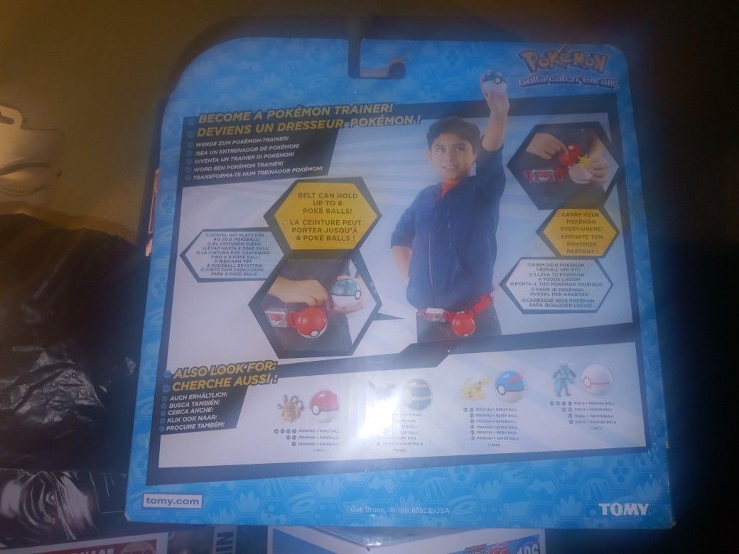 Pokemon Clip N Carry Poke Ball Belt Pikachu