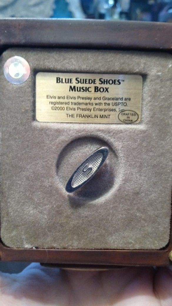 Elvis Presley Music Boxes and Elvis Presley Collector's Glass Plate