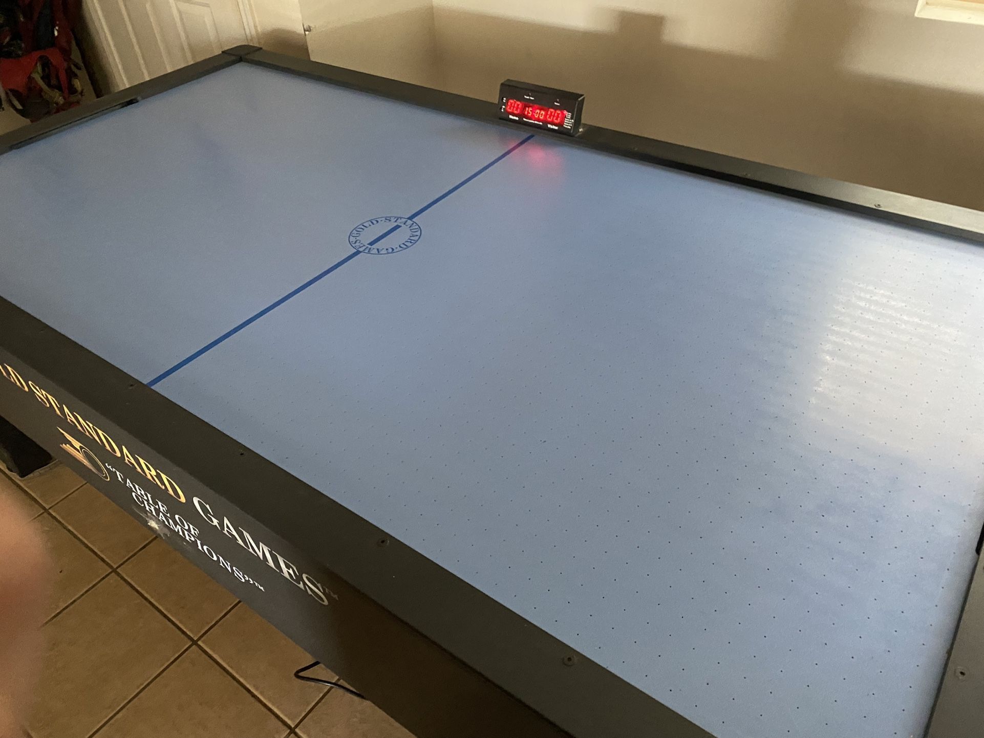 Gold Standard Games AIR HOCKEY TABLE
