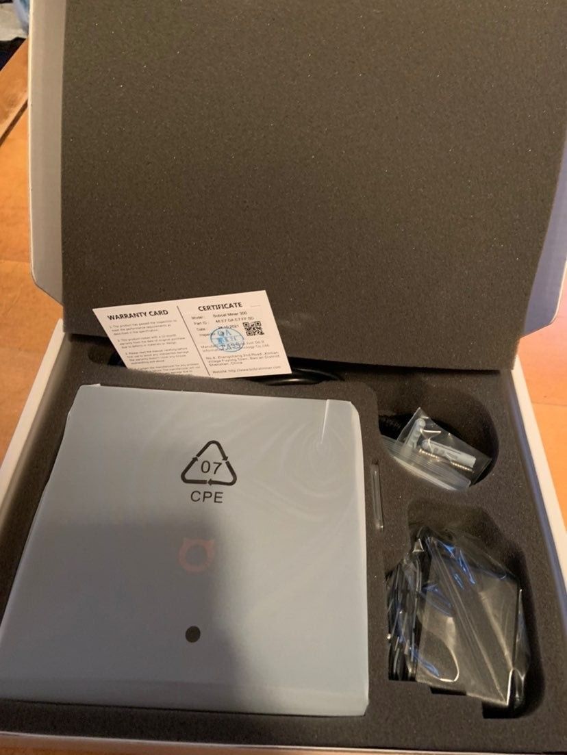 New bobcat miner 300 Helium hotspot for HNT