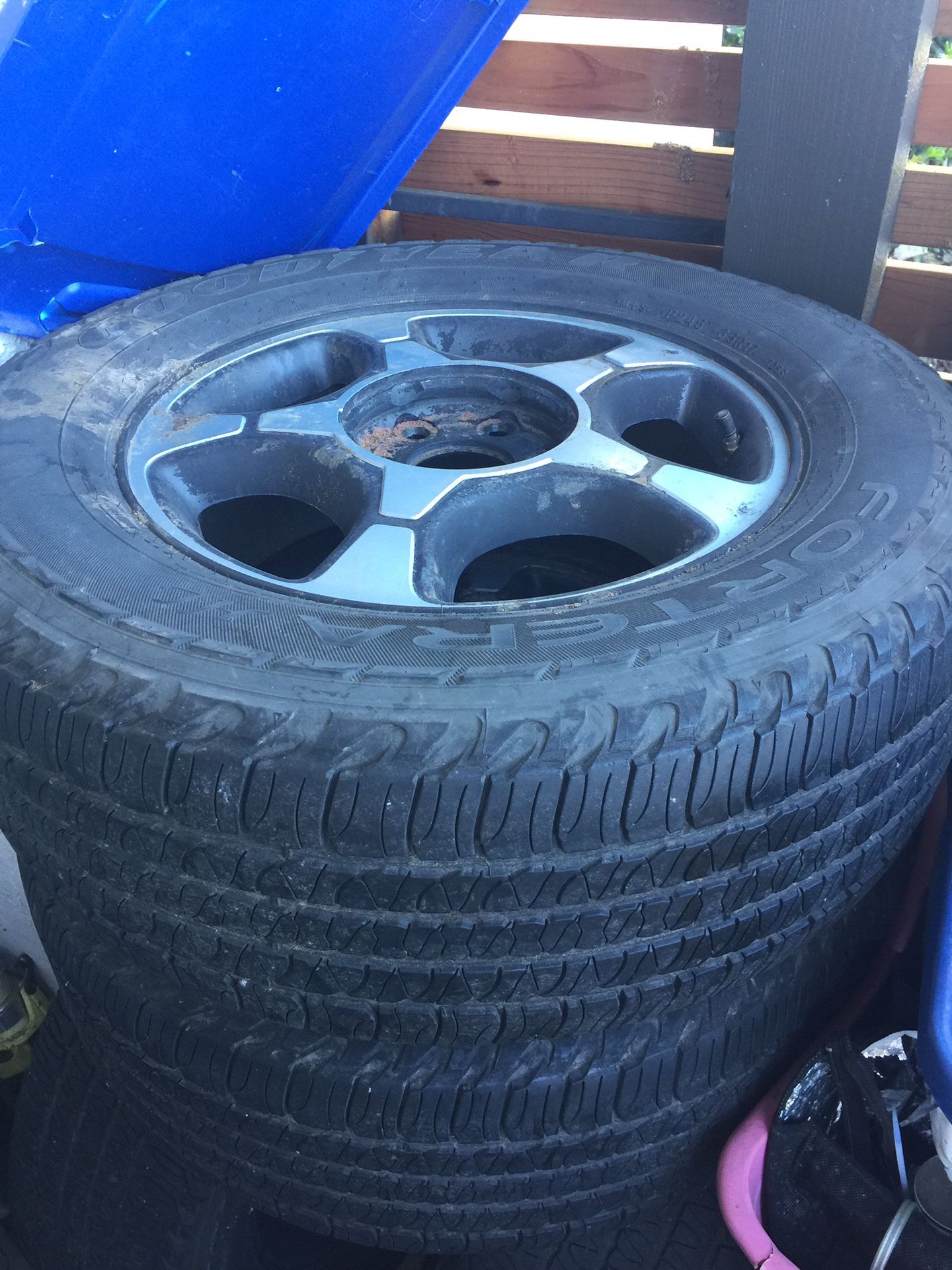 Chevy blazer tires and rims 245/65/17 6 lug for Sale in Antioch, CA
