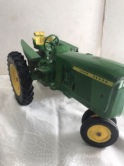 Vintage John Deere Farm Tractor Thumbnail