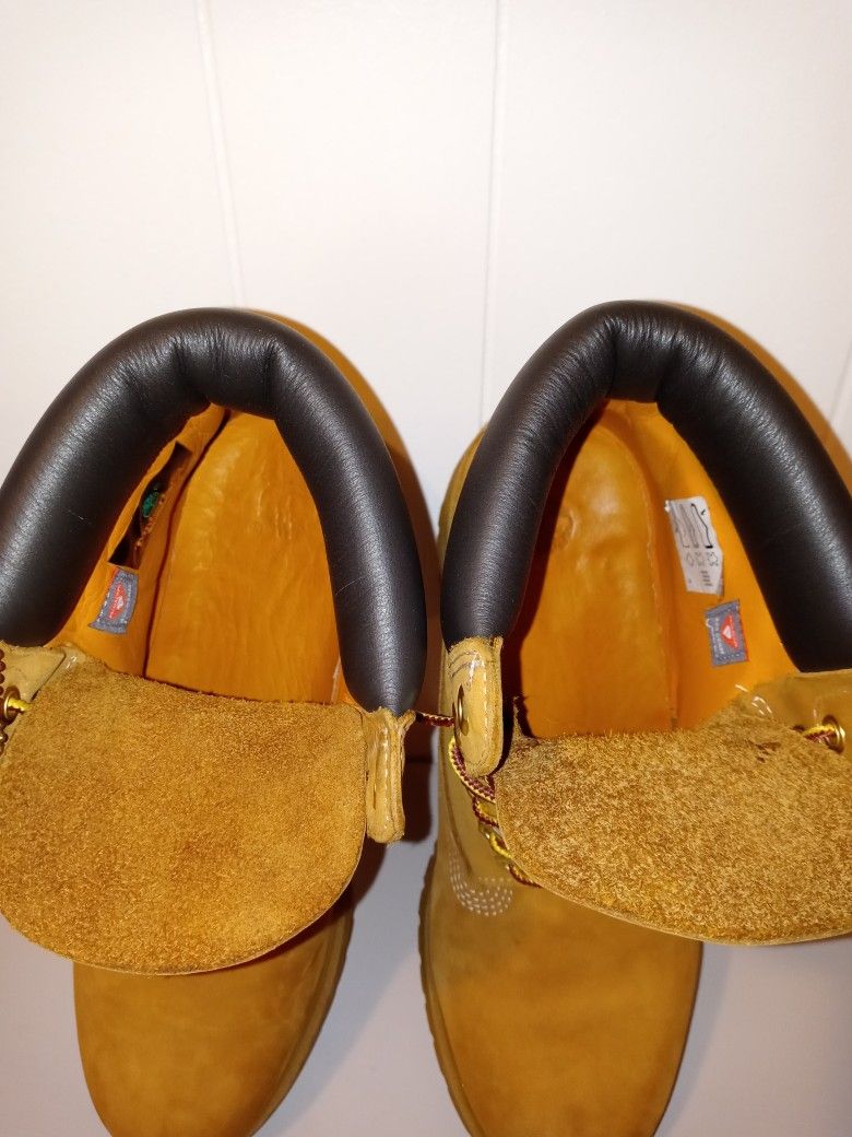 Timberland Waterproof Boots. Men size 10. Good Condition