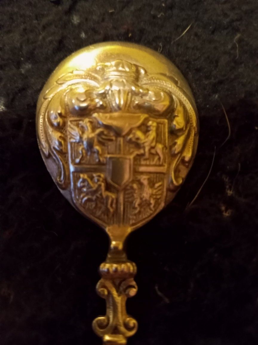 Nice Character And Detail Old Royalty Solid Silver Spoon
