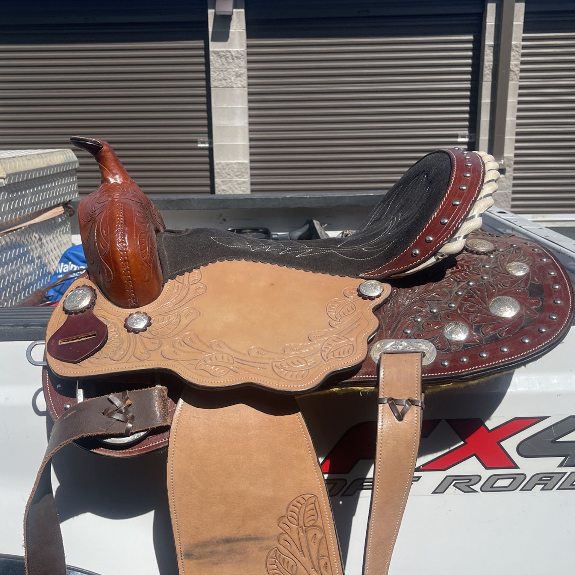 Western Saddle In Excellent Condition