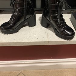 Madden Girl Boots Size 6.5 Thumbnail