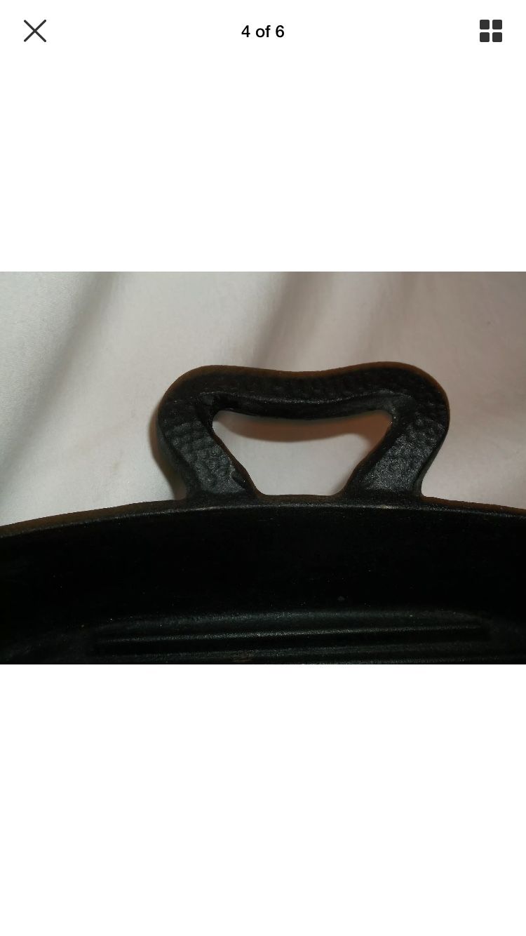 PAULA DEEN HAMMERED BLACK CAST IRON SQUARE FRYING PAN SKILLET 11" WITH POURS