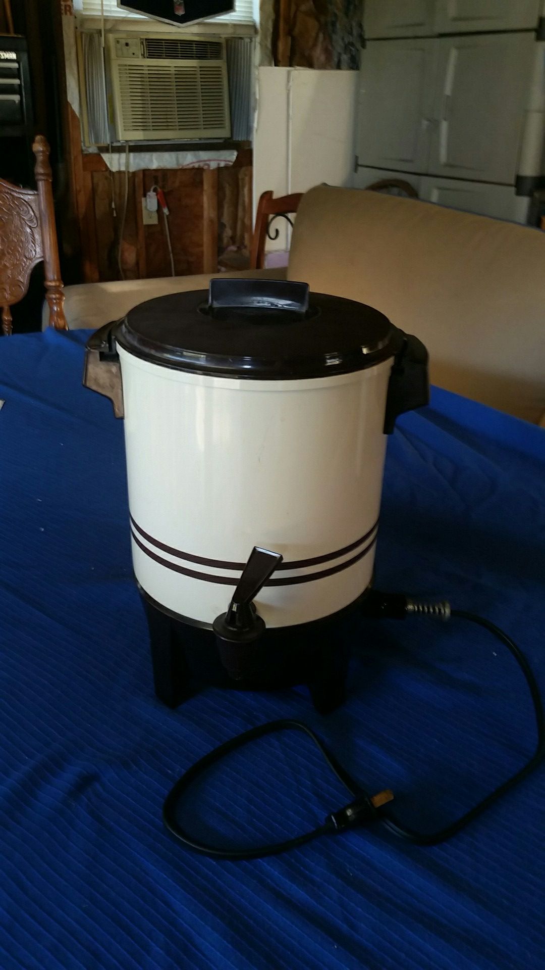 West Bend Coffee Percolator (12-22 cups)